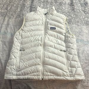 women’s size L patagonia vest